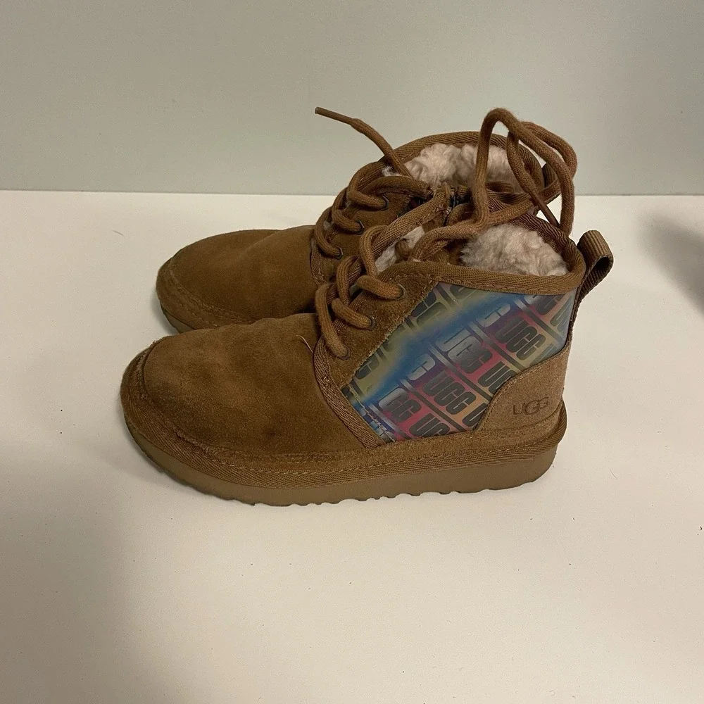 UGG Neumel Chromatic Shoes Chestnut Kids Size 12 Iridescent Chukka Rainbow - Picture 8 of 8